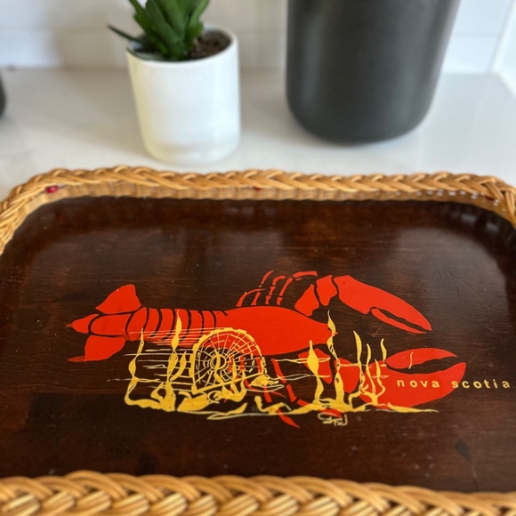 Vintage Nova Scotia Souvenir Tray – Lobster Design with Wicker Edge - Picture 6 of 8
